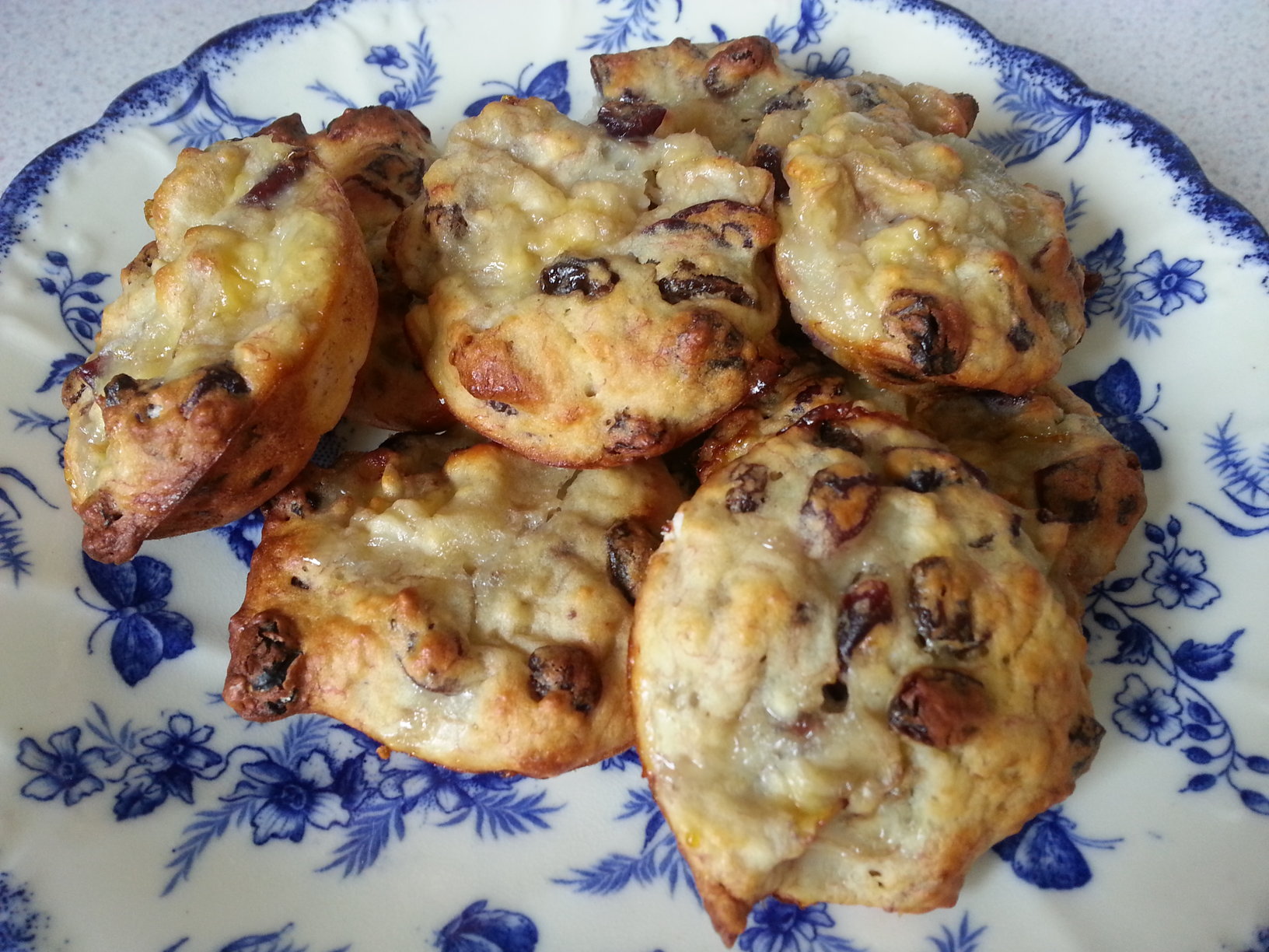 Easy kids cupcake recipe banana & raisin ‘bread’ Confessions Of A