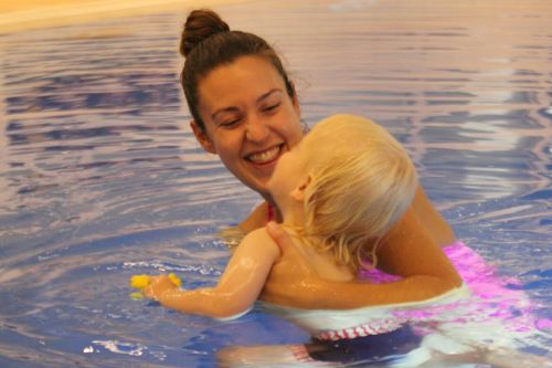 10-reasons-to-try-baby-swimming-lessons-10