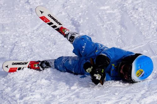 reasons to take kids skiing